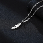 Collier et pendentif plume discret pour homme