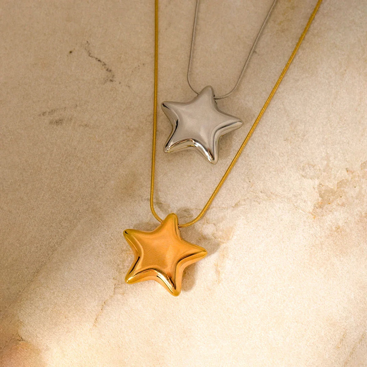 Women's Star Pendant Necklace gold