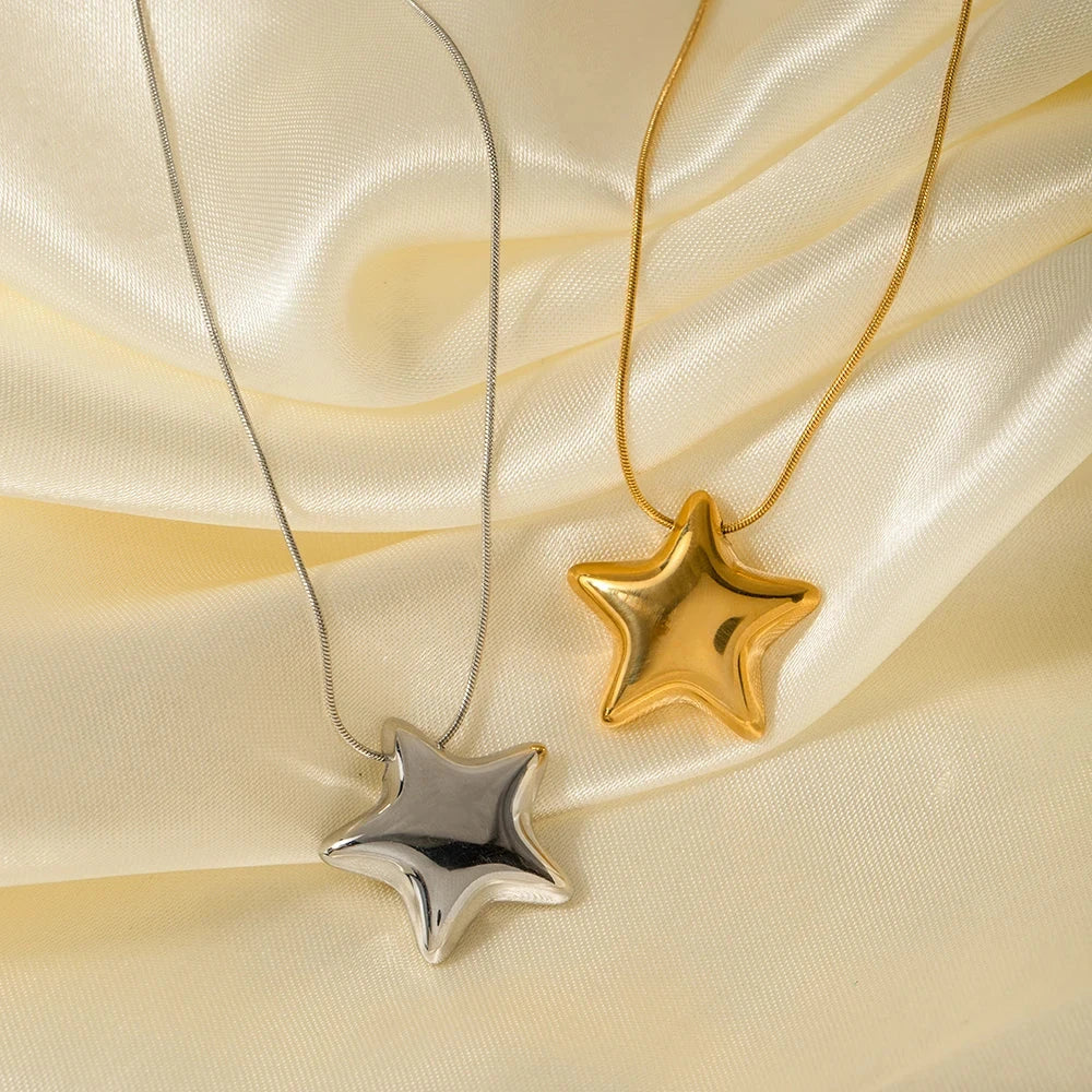Women's Star Pendant Necklace gold