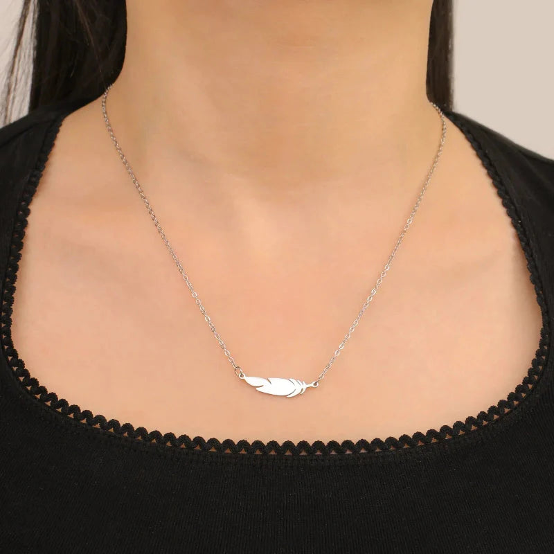 Fine Feather Style B Pendant Necklace Silver