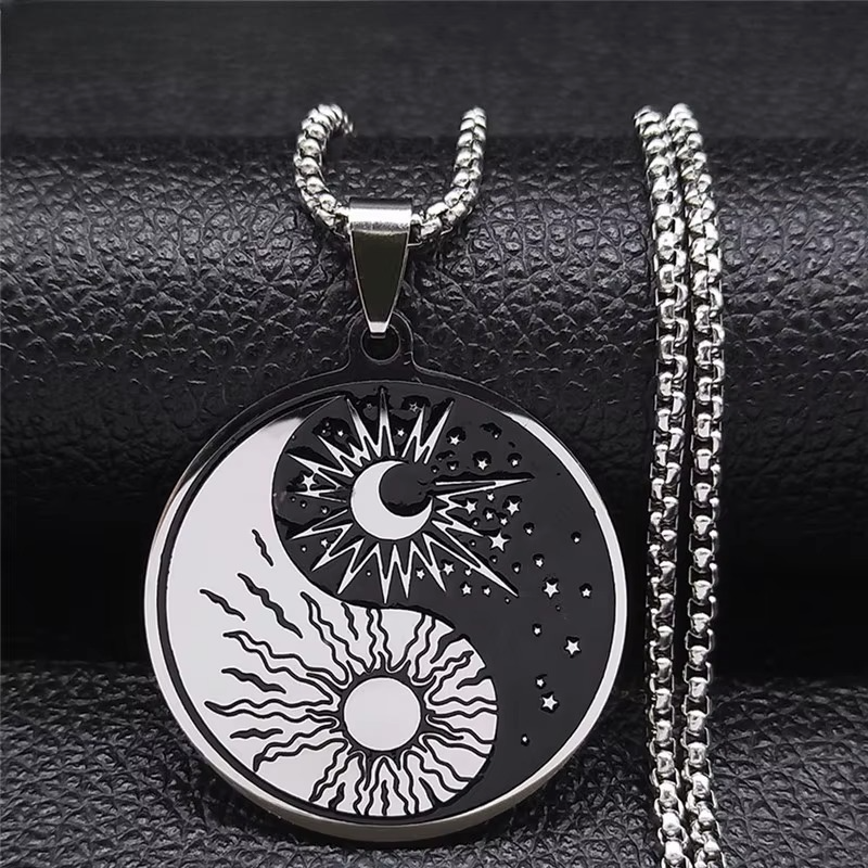 Collier Pendentif Soleil et Lune Yin Yang