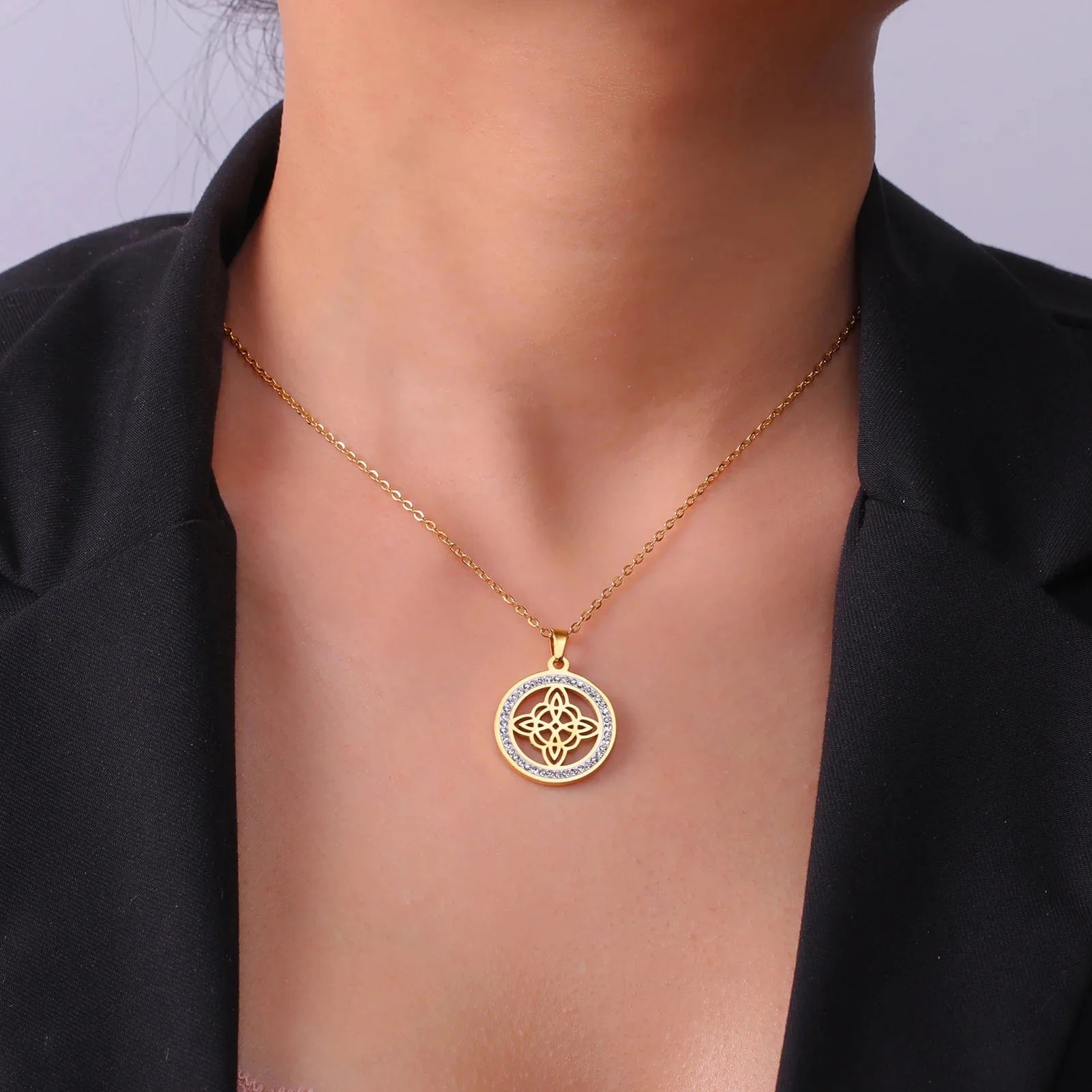 Wiccan Pendant Necklace Witch's Knot Protection Amulet for Women gold