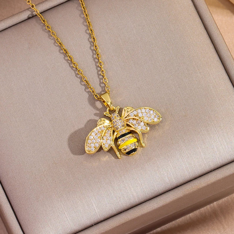 Collier femme avec pendentif abeille