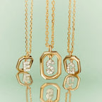 Collier femme avec pendentif hexagonale initiale