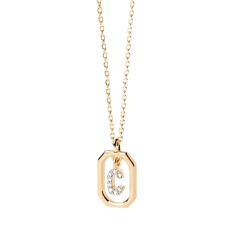 Collier femme avec pendentif hexagonale initiale c