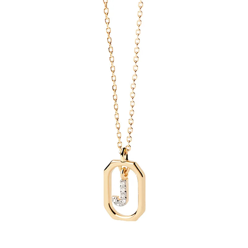 Collier femme avec pendentif hexagonale initiale j