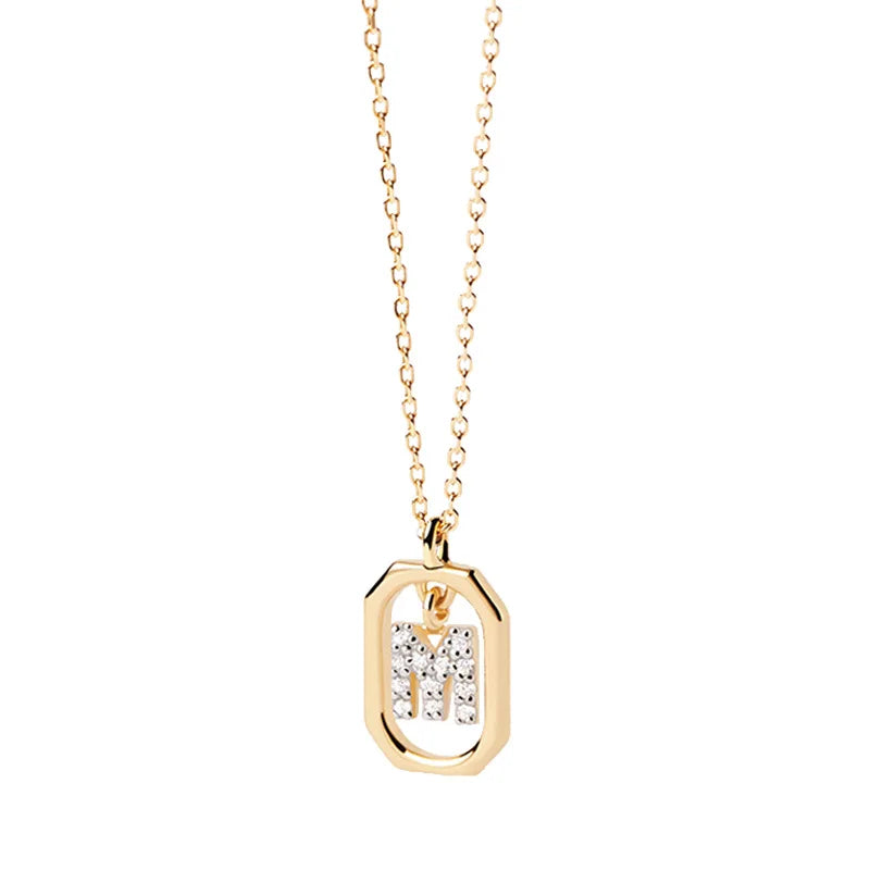 Collier femme avec pendentif hexagonale initiale m