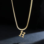 Collier ras de cou femme avec pendentif initiale h