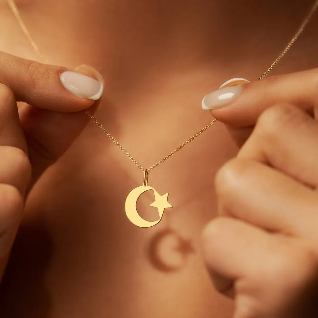 Collier pour femme avec pendentif symbolique de l'islam croissant et étoile arabe or