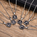 Collier homme avec pendentif hexagonale initiale