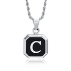 Collier homme avec pendentif hexagonale initiale c