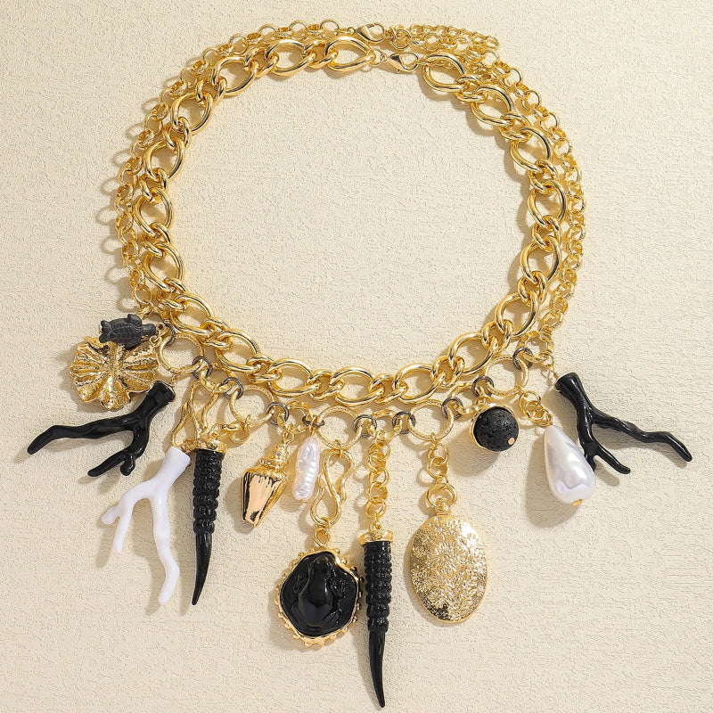 Collier Ras de Cou avec Pendentifs Corail et Coquillages