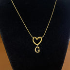 Collier ras de cou avec pendentif initiale et coeur - lettre