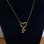 Collier ras de cou avec pendentif initiale et coeur - lettre
