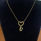 Collier ras de cou avec pendentif initiale et coeur - lettre