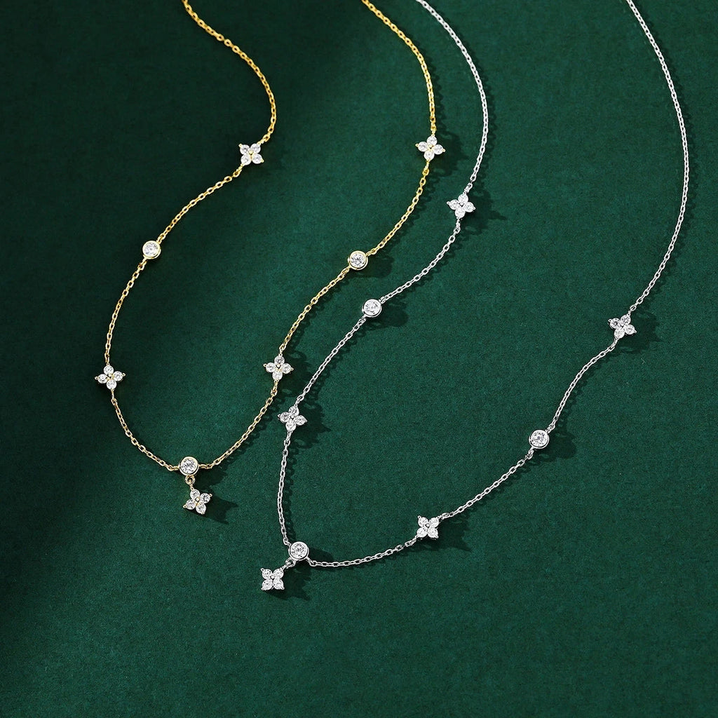 Collier Ras de Cou Pendentif Fleur en Zircon argent