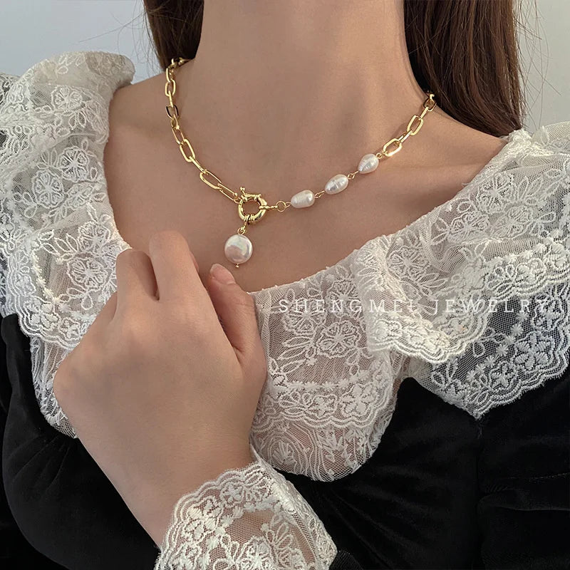 Retro Style Choker Necklace with White Pearl Pendants