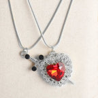 Colliers pour Couples Pendentif Coeur et Epée 2