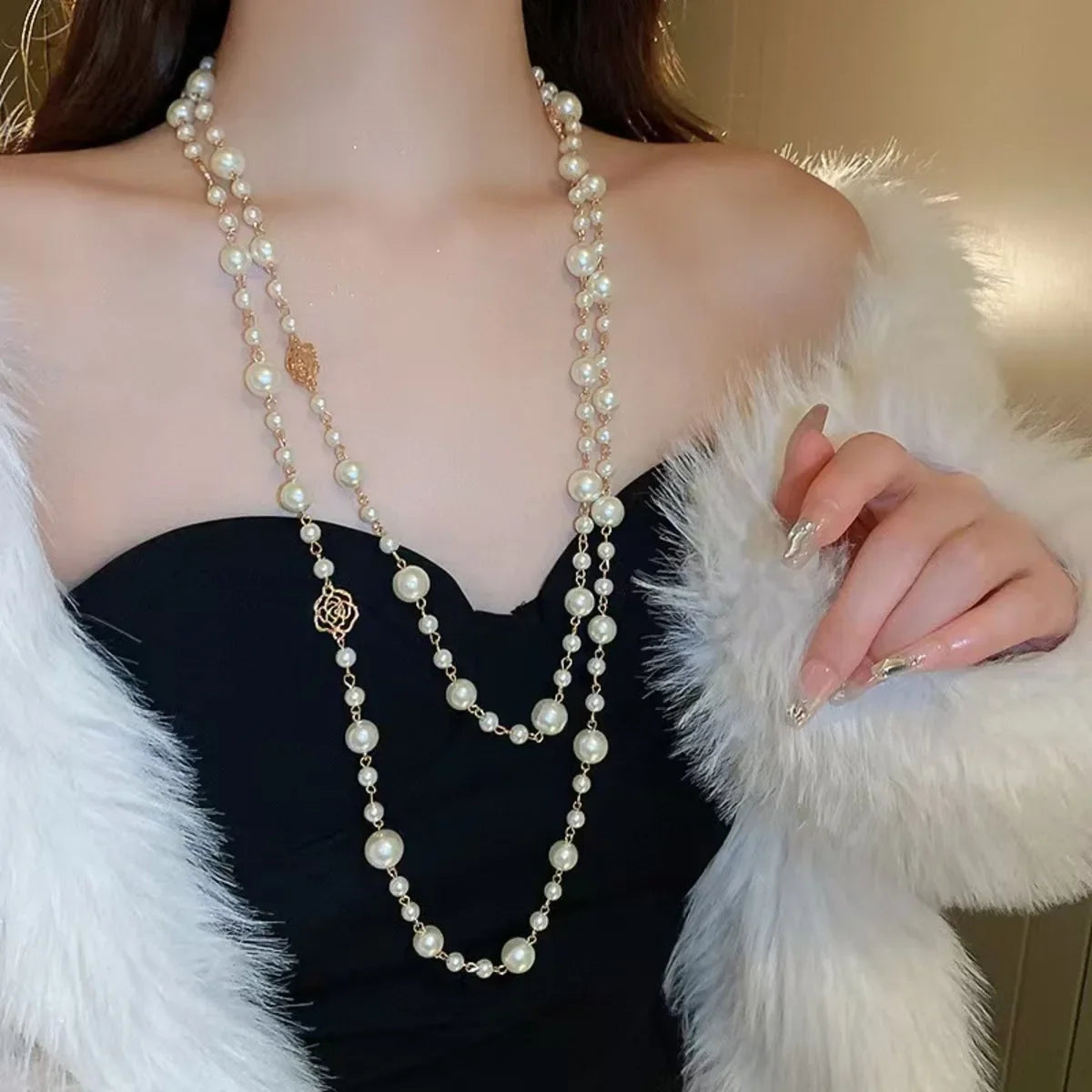Large Triple Pearl Necklace for Women white