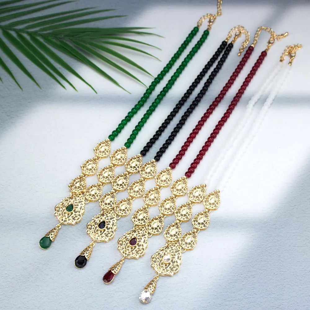 Collier long avec pendentif traditionnel mariage arabe rouge