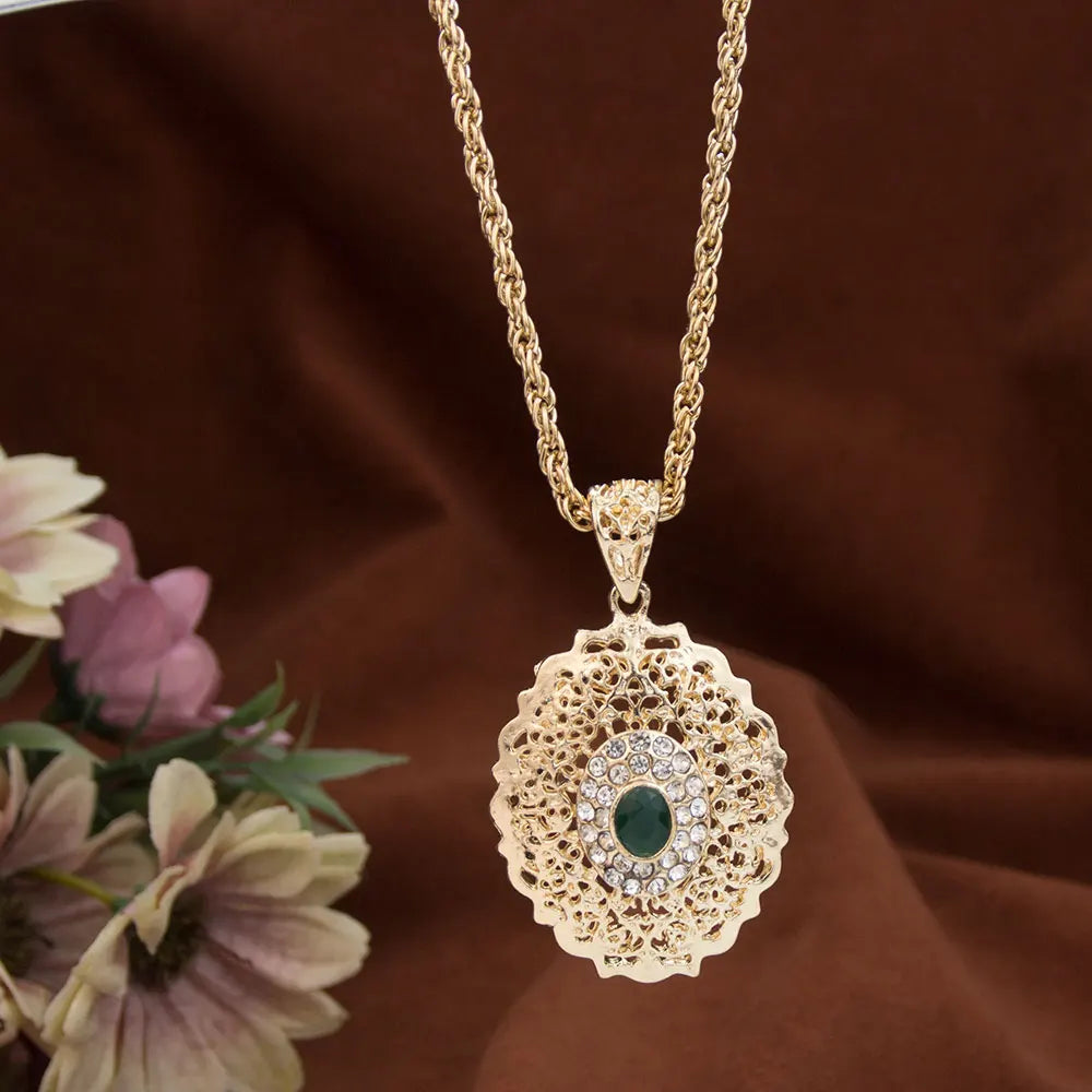 Collier long avec pendentif doré traditionnel arabe vert