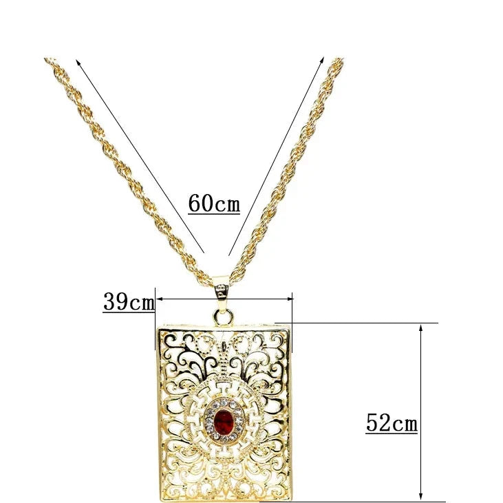 Collier long avec pendentif traditionnel arabe