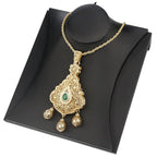 Collier long avec pendentif traditionnel mariage fête arabe vert