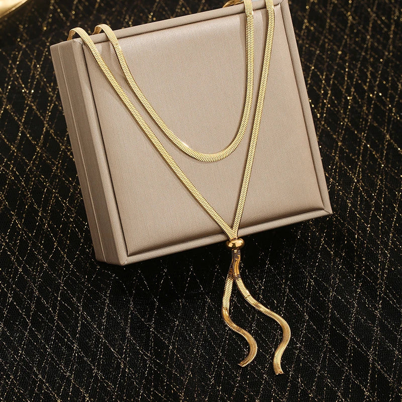 Long Necklace for Women's Neckline