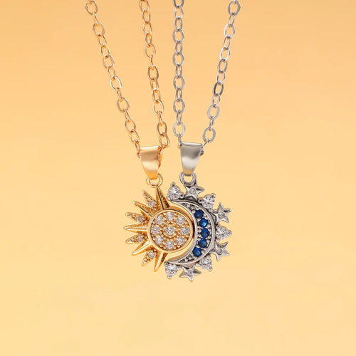 Lot de 2 Colliers avec Pendentif Lune ou Soleil en Zircon pour Couple or et argent