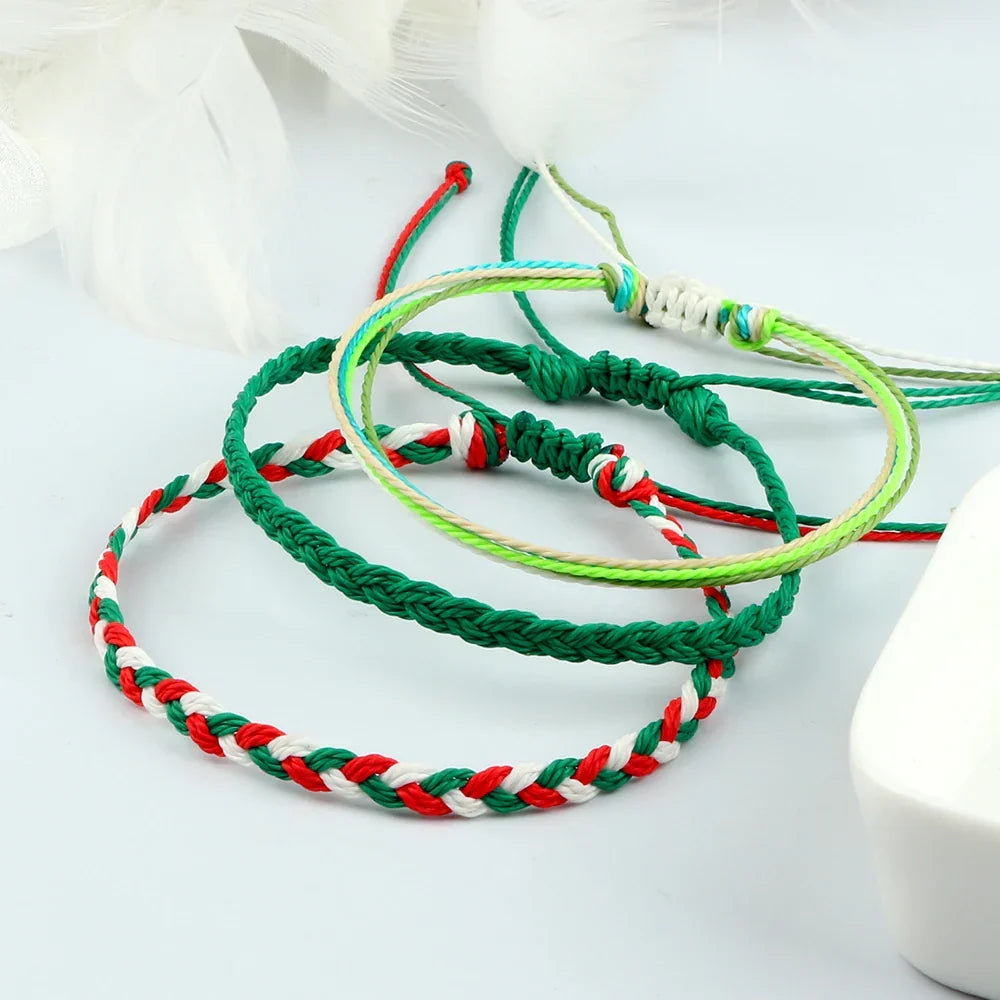 Lot de 3 Bracelets Brésiliens Tressés Imperméables vert et rouge